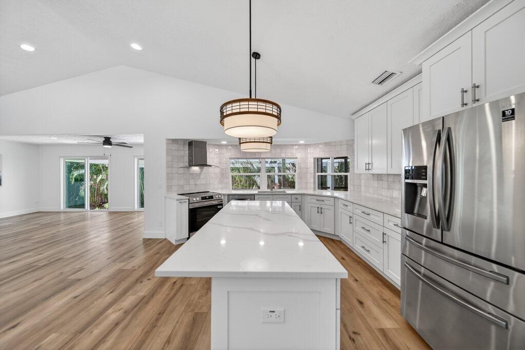 2366 SE Country Club Lane, Stuart, FL 34996 Photo