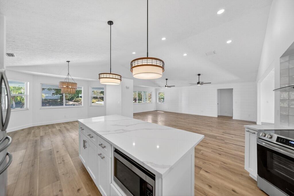 2366 SE Country Club Lane, Stuart, FL 34996 Photo