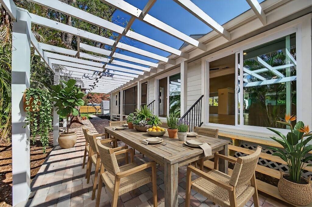 2366 SE Country Club Lane, Stuart, FL 34996 Photo