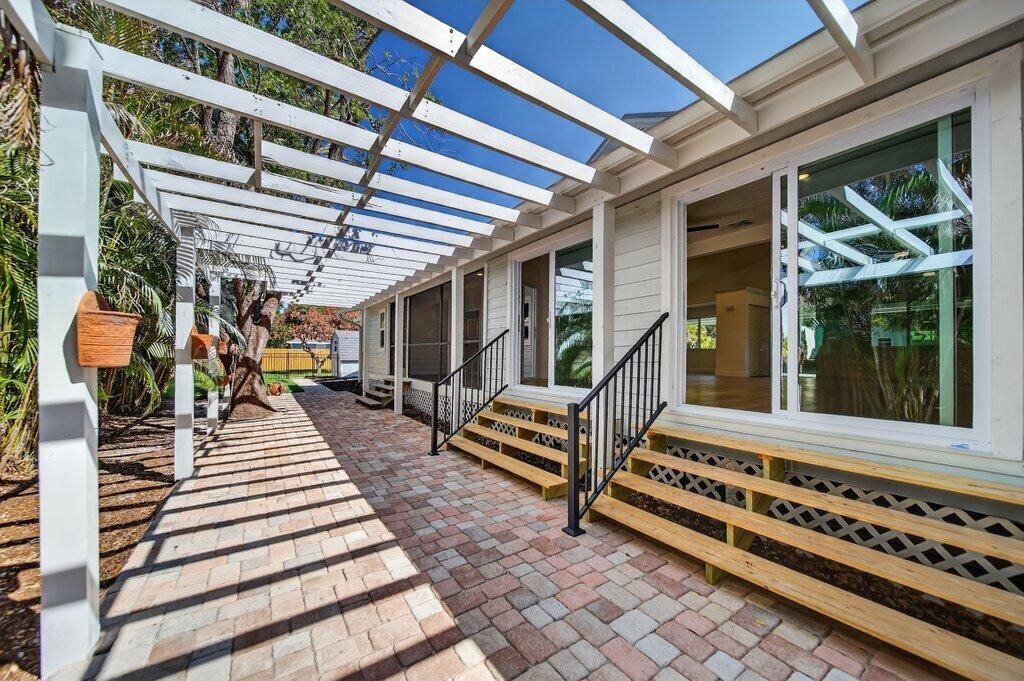 2366 SE Country Club Lane, Stuart, FL 34996 Photo