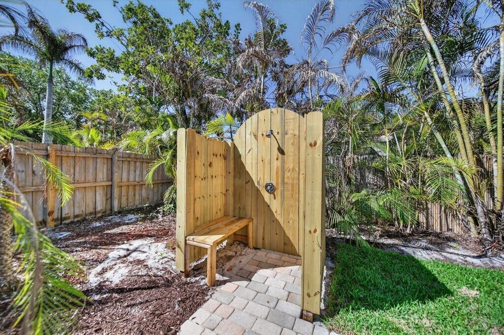 2366 SE Country Club Lane, Stuart, FL 34996 Photo