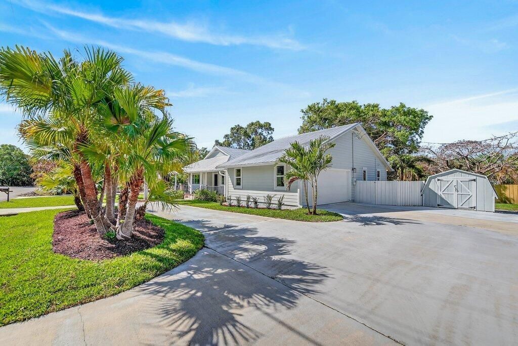2366 SE Country Club Lane, Stuart, FL 34996 Photo