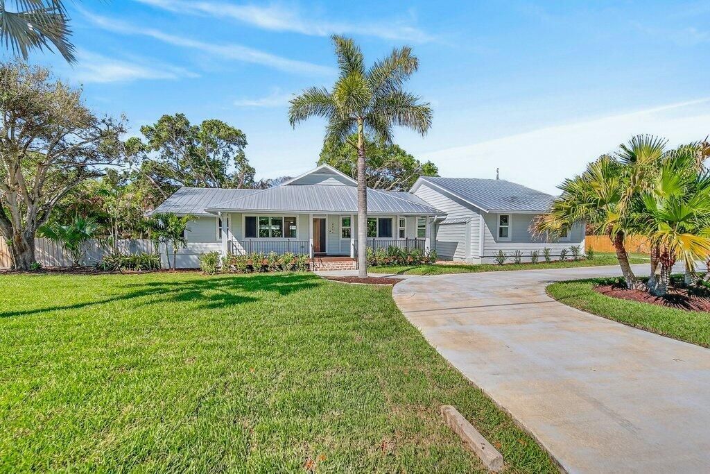 2366 SE Country Club Lane, Stuart, FL 34996 Photo