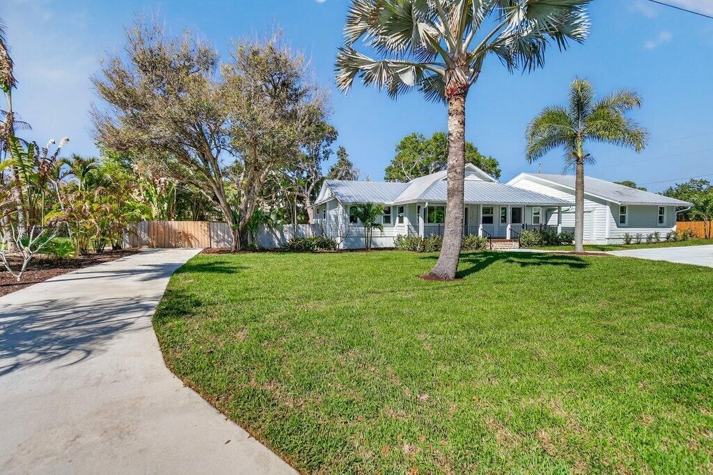 2366 SE Country Club Lane, Stuart, FL 34996 Photo