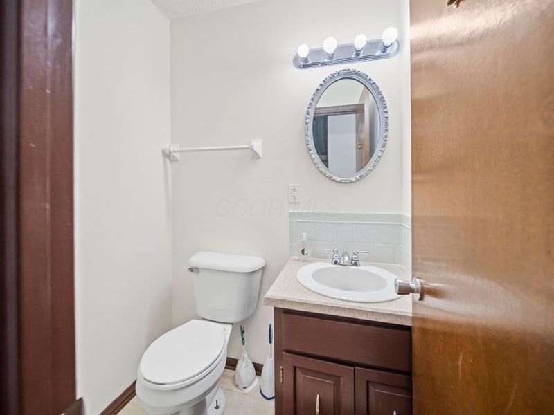 2087 Teakwood Drive, Columbus, OH 43229 Photo 24