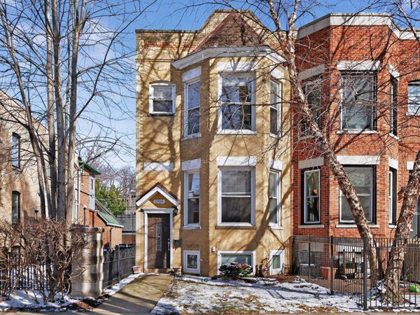 1926 W Oakdale Avenue N, Chicago, IL 60657