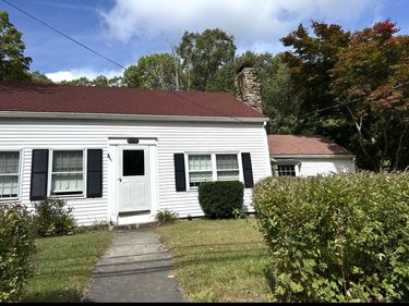 86 Main St, Douglas, MA 01516