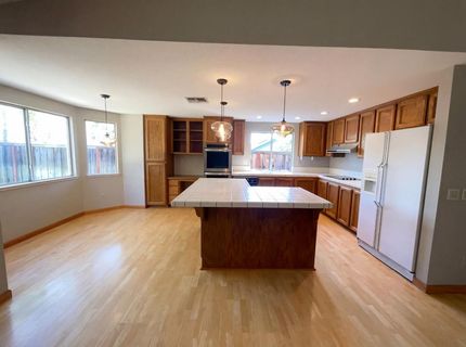 155 Bittercreek Dr, Folsom, CA 95630 Photo