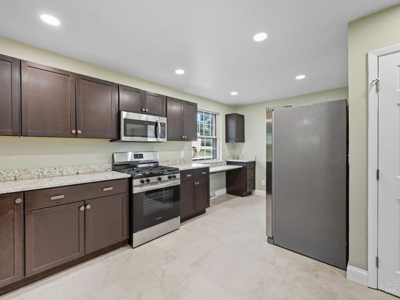 5991 Gaines Road, Green Township, OH 45247 Photo 9