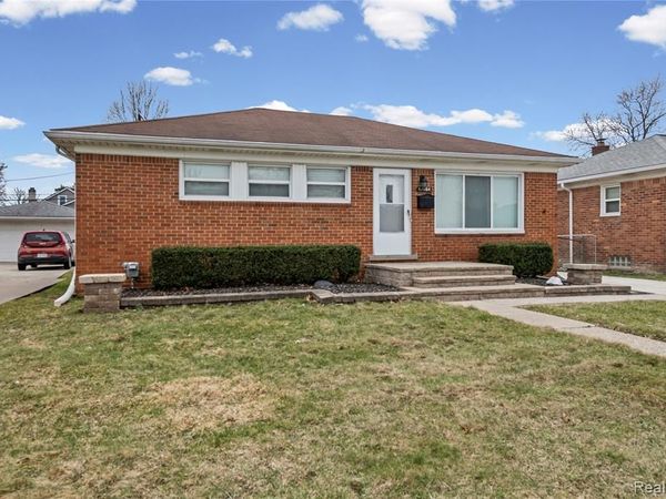 17164 BELL Avenue, Eastpointe, MI 48021