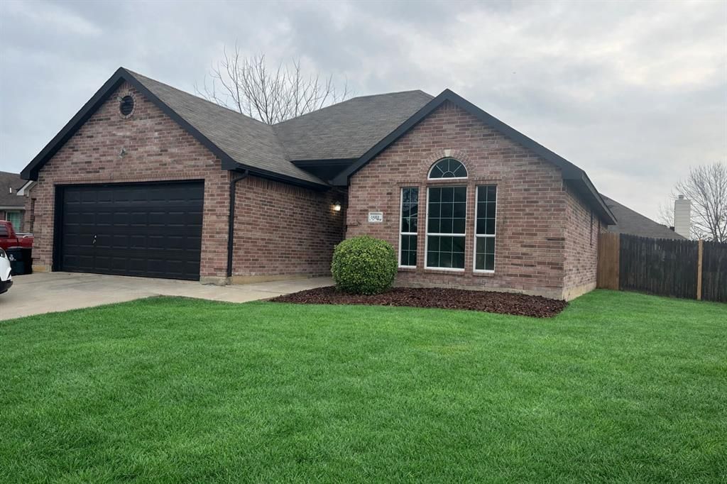 917 Cole Avenue, Denton, TX 76208 Main Photo