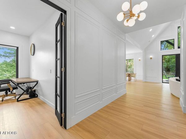 2188 Lakeview Rd, Lenoir City, TN 37772