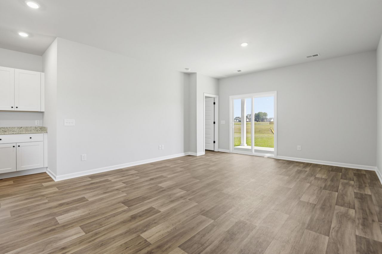 376 Tiliwa Street Photo 10