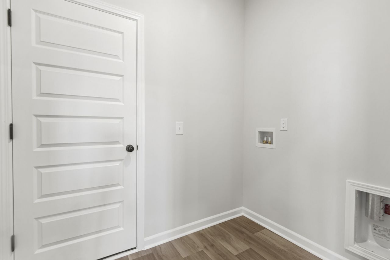 376 Tiliwa Street Photo 11