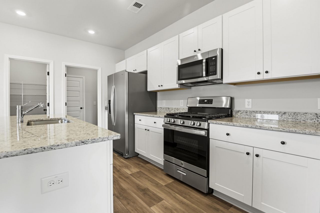 376 Tiliwa Street Photo 6