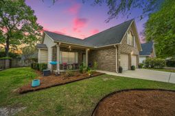 111 Tunstall Drive photo 4