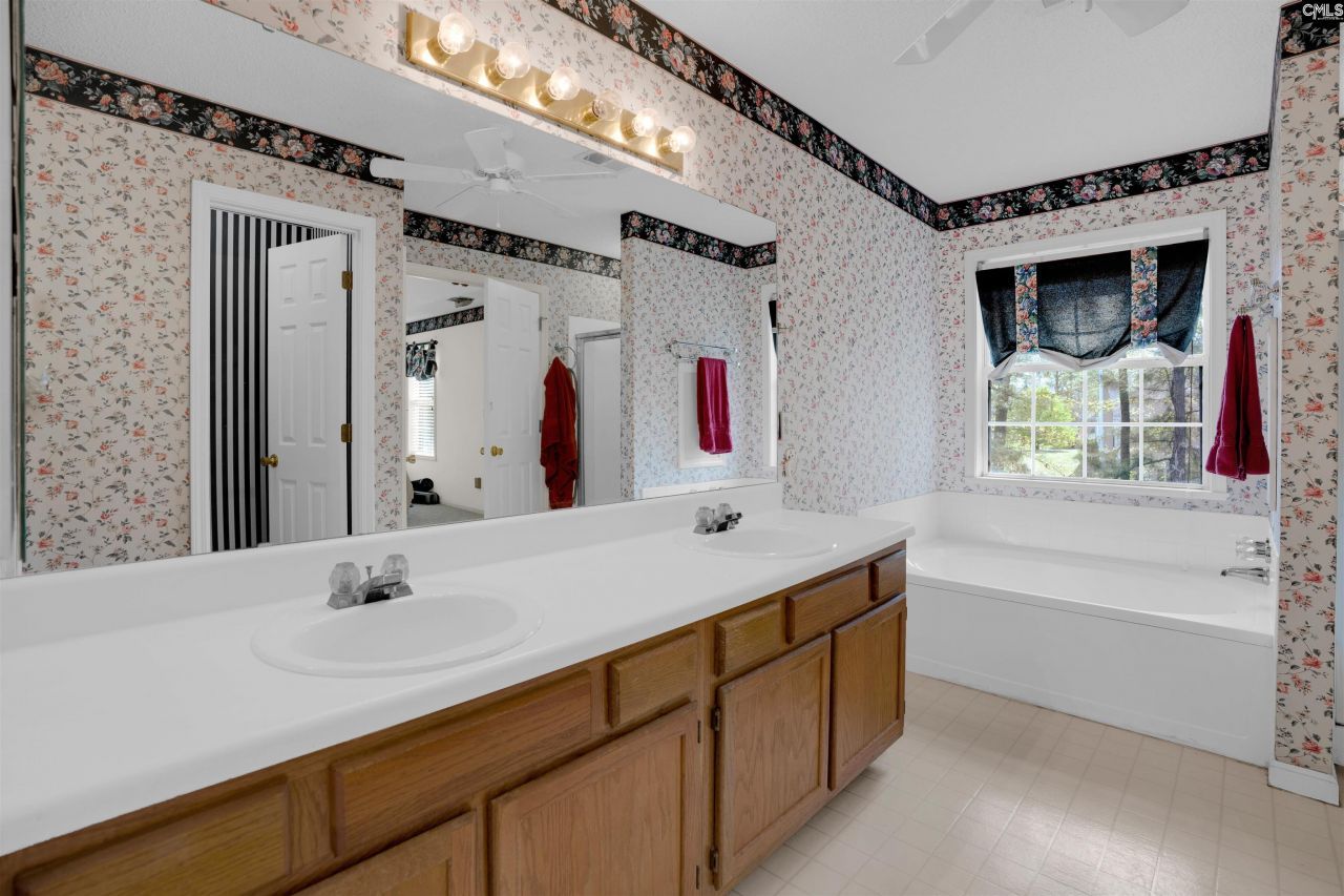 101 Misty Glen Circle  Photo 20