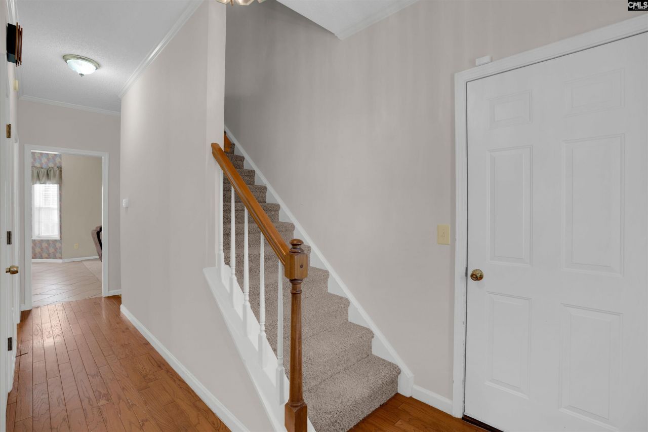 101 Misty Glen Circle  Photo 7