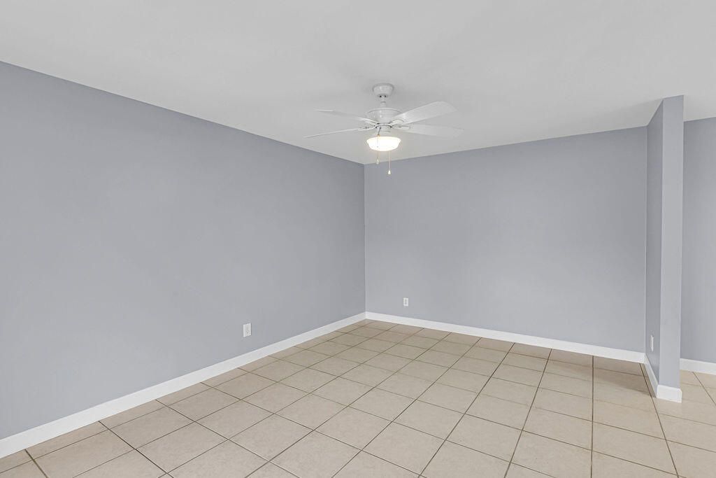 333 SE Martin Avenue, Unit 1-a, Stuart, FL 34996 Photo