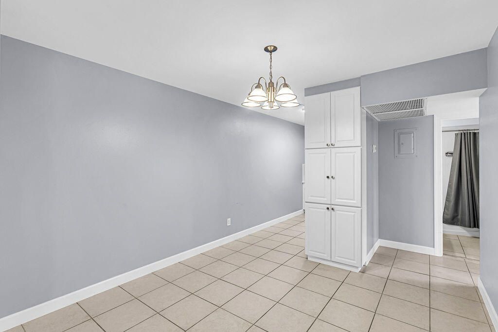 333 SE Martin Avenue, Unit 1-a, Stuart, FL 34996 Photo