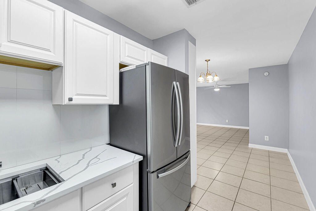 333 SE Martin Avenue, Unit 1-a, Stuart, FL 34996 Photo