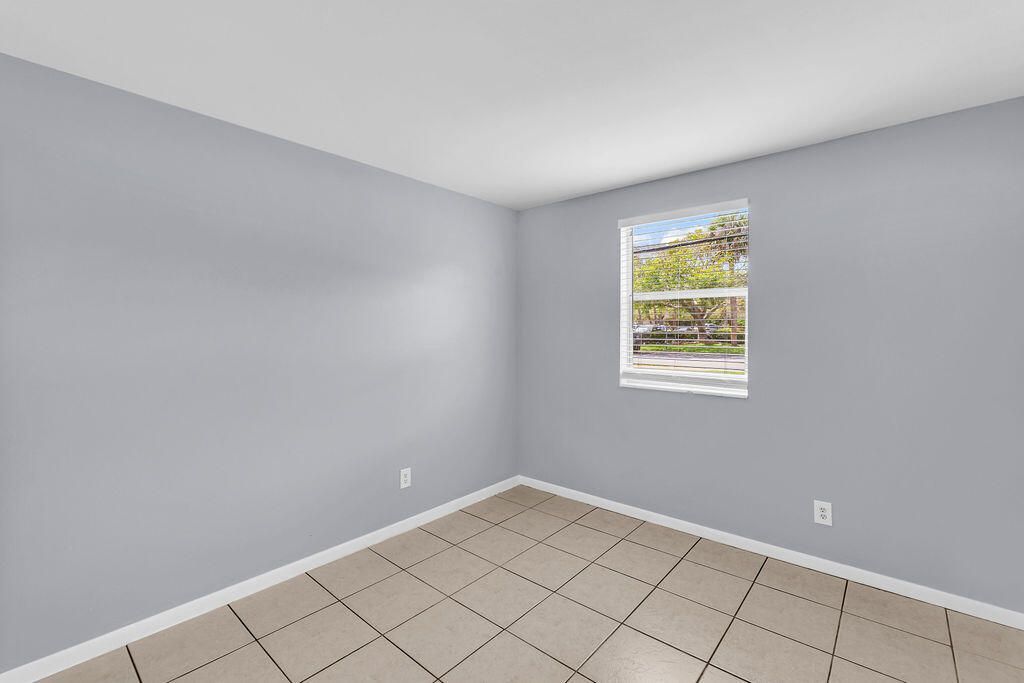 333 SE Martin Avenue, Unit 1-a, Stuart, FL 34996 Photo