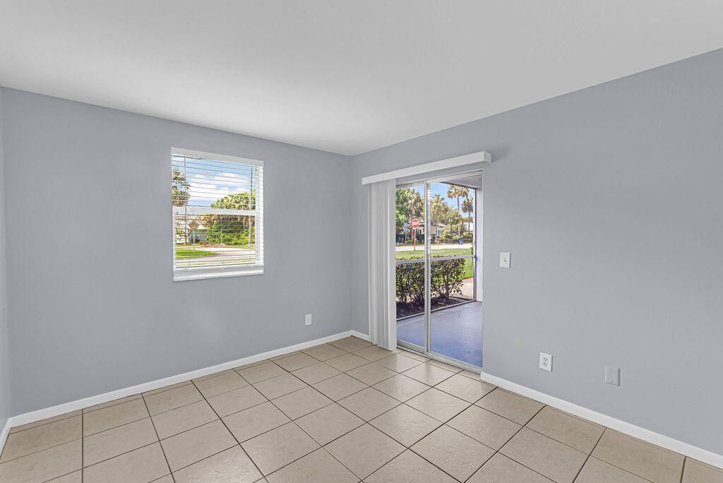 333 SE Martin Avenue, Unit 1-a, Stuart, FL 34996 Photo