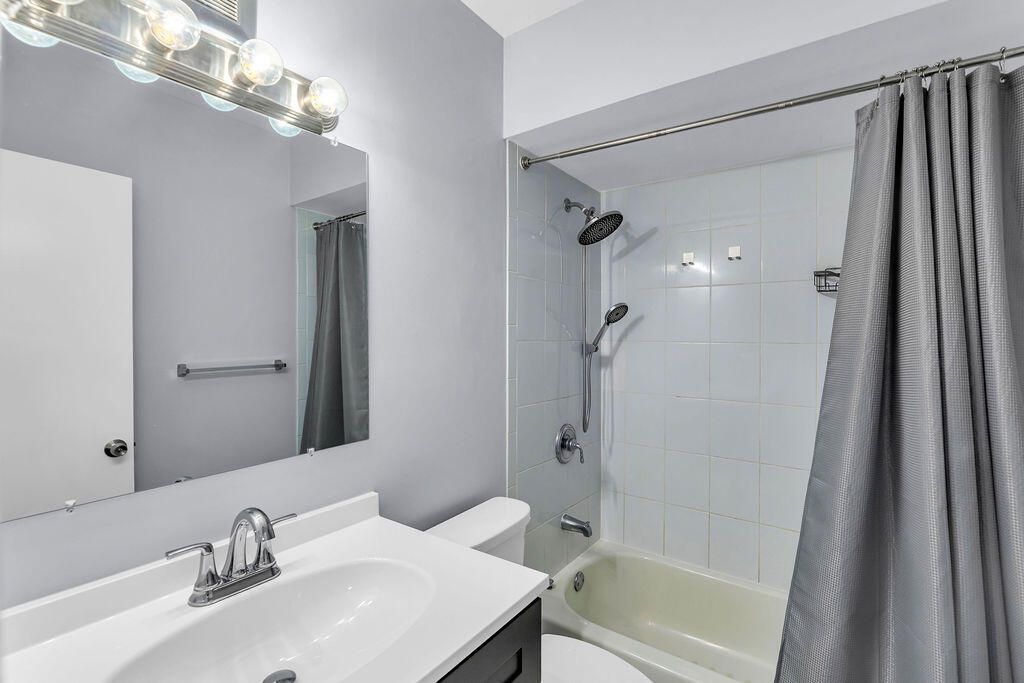 333 SE Martin Avenue, Unit 1-a, Stuart, FL 34996 Photo