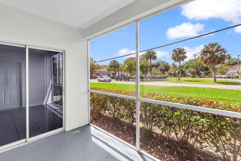 333 SE Martin Avenue, Unit 1-a, Stuart, FL 34996 Photo