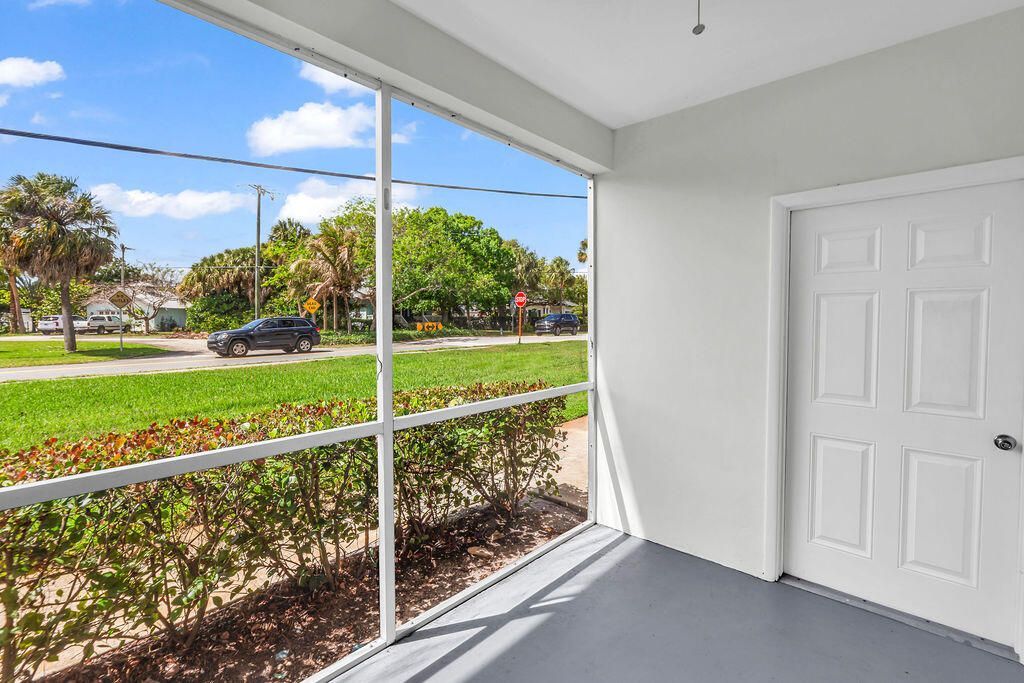 333 SE Martin Avenue, Unit 1-a, Stuart, FL 34996 Photo