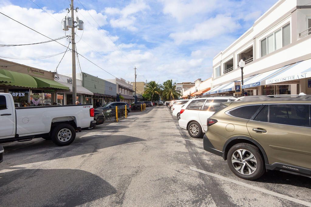 333 SE Martin Avenue, Unit 1-a, Stuart, FL 34996 Photo