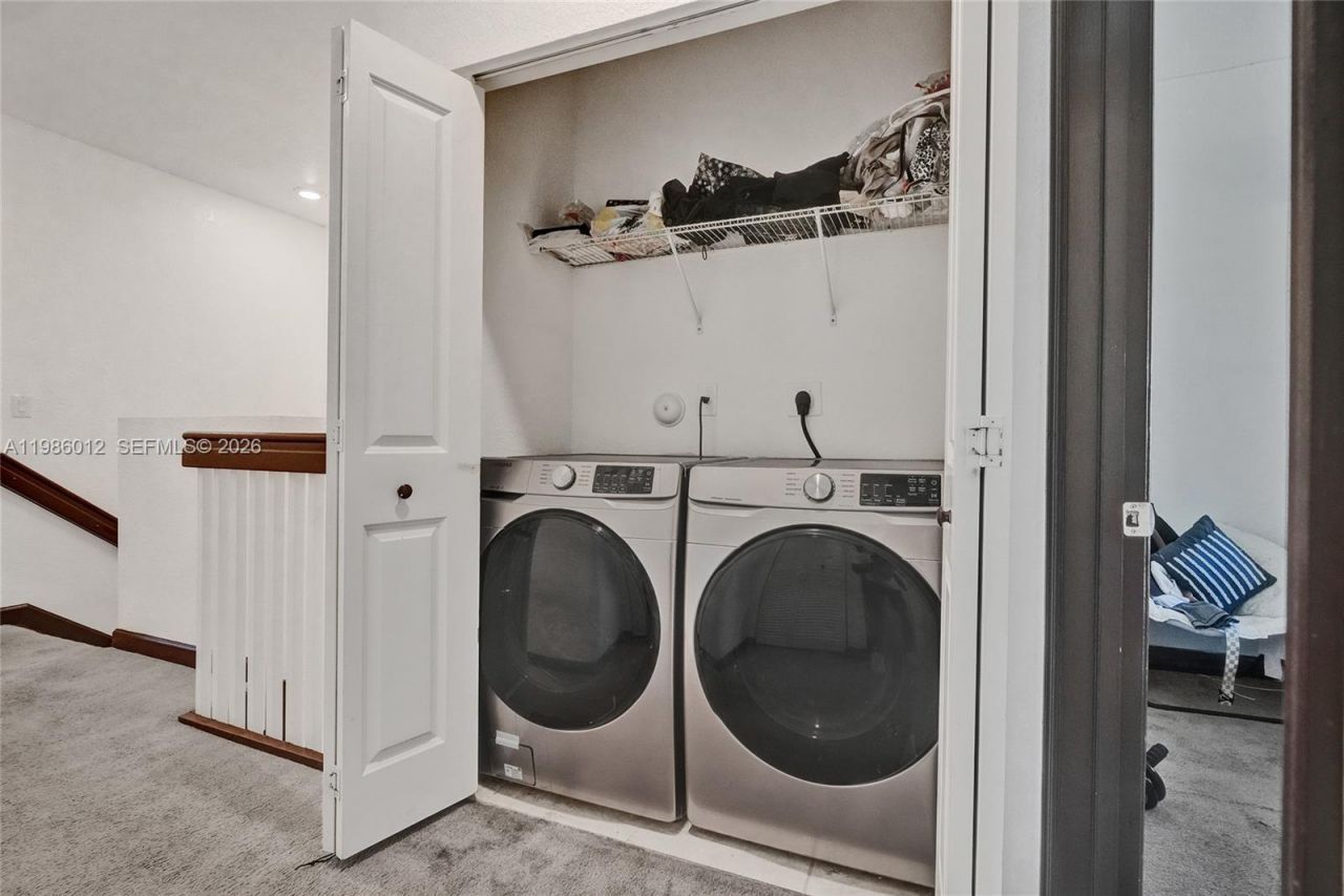 408 NE 212th Ter , Miami, FL 33179 Photo