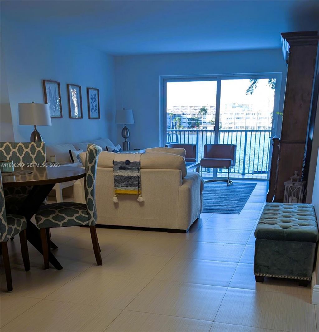 400 Golden Isles Dr , Unit 10, Hallandale Beach, FL 33009 Photo