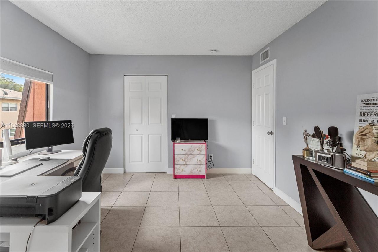 2260 NW 59th Way, Lauderhill, FL 33313 Photo