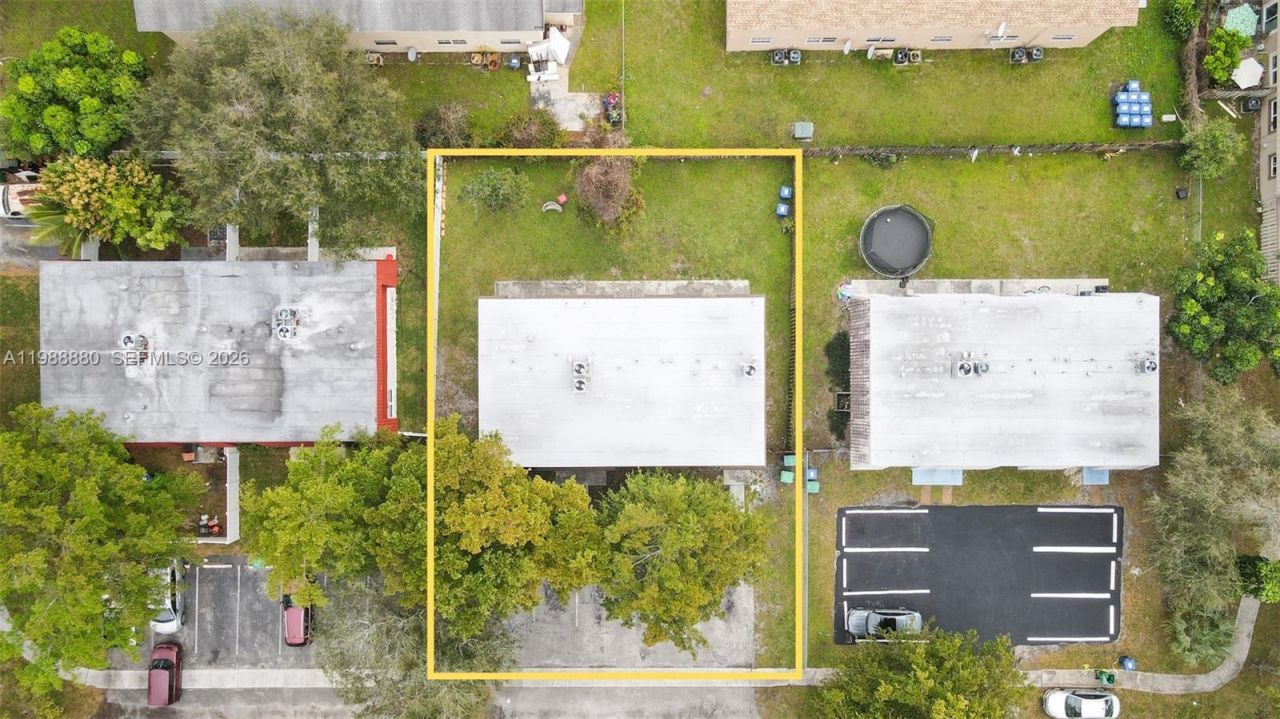 2260 NW 59th Way , Lauderhill, FL 33313 Photo