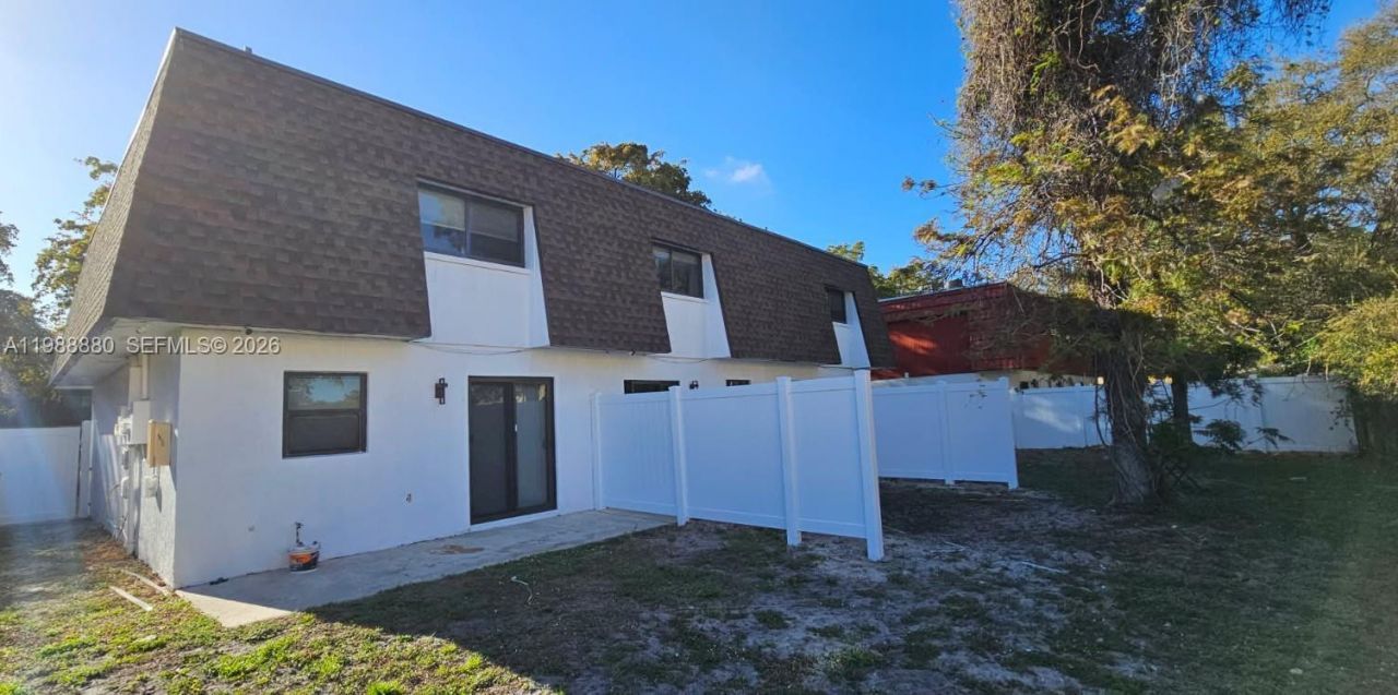 2260 NW 59th Way, Lauderhill, FL 33313 Photo