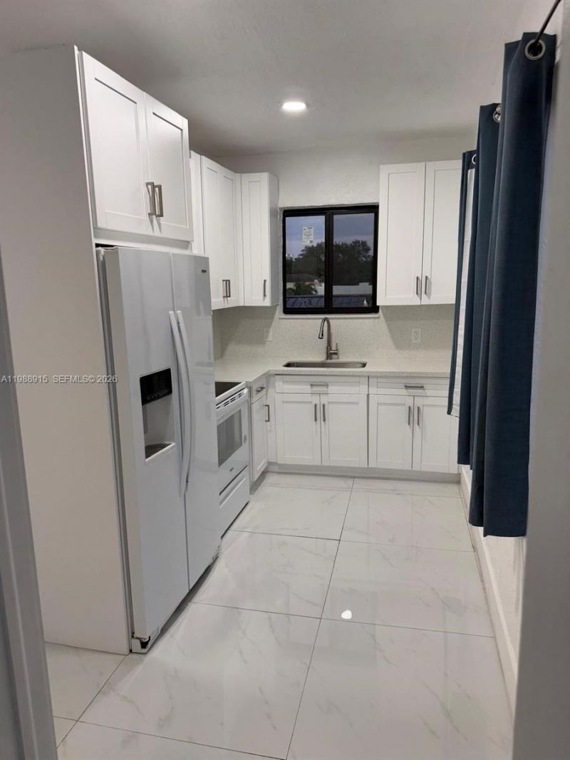 2369 SW 17th Ter , Unit 3, Miami, FL 33145 Photo