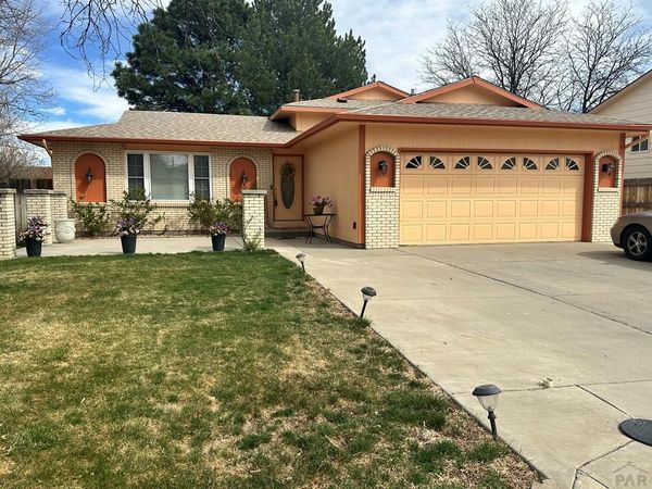 140 Regency Blvd, Pueblo, CO 81005