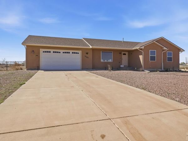 1107 N Kirkwood Dr, Pueblo, CO 81007