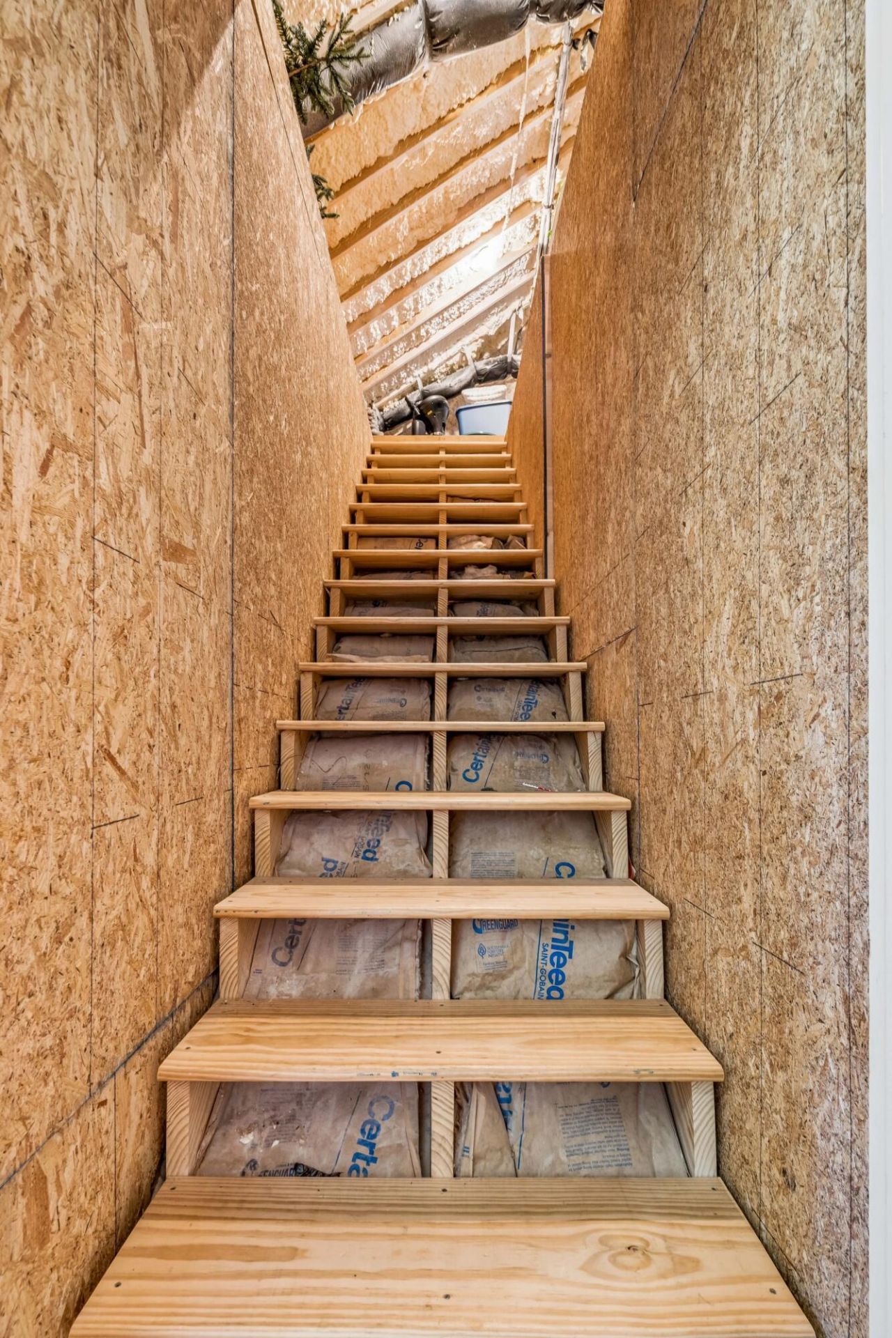 401 Creek Landing Street Photo 104