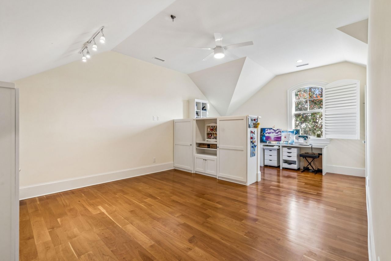 401 Creek Landing Street Photo 105