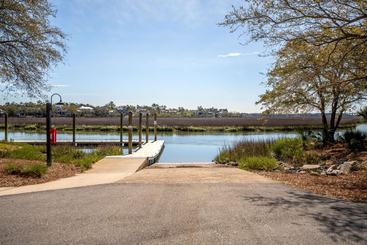 401 Creek Landing Street Photo 126