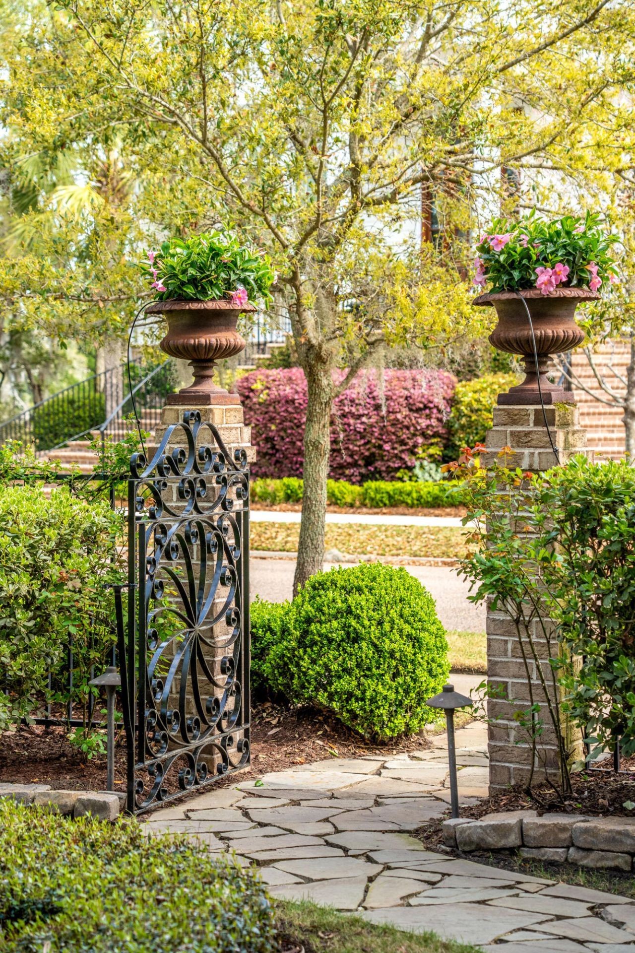 401 Creek Landing Street Photo 38