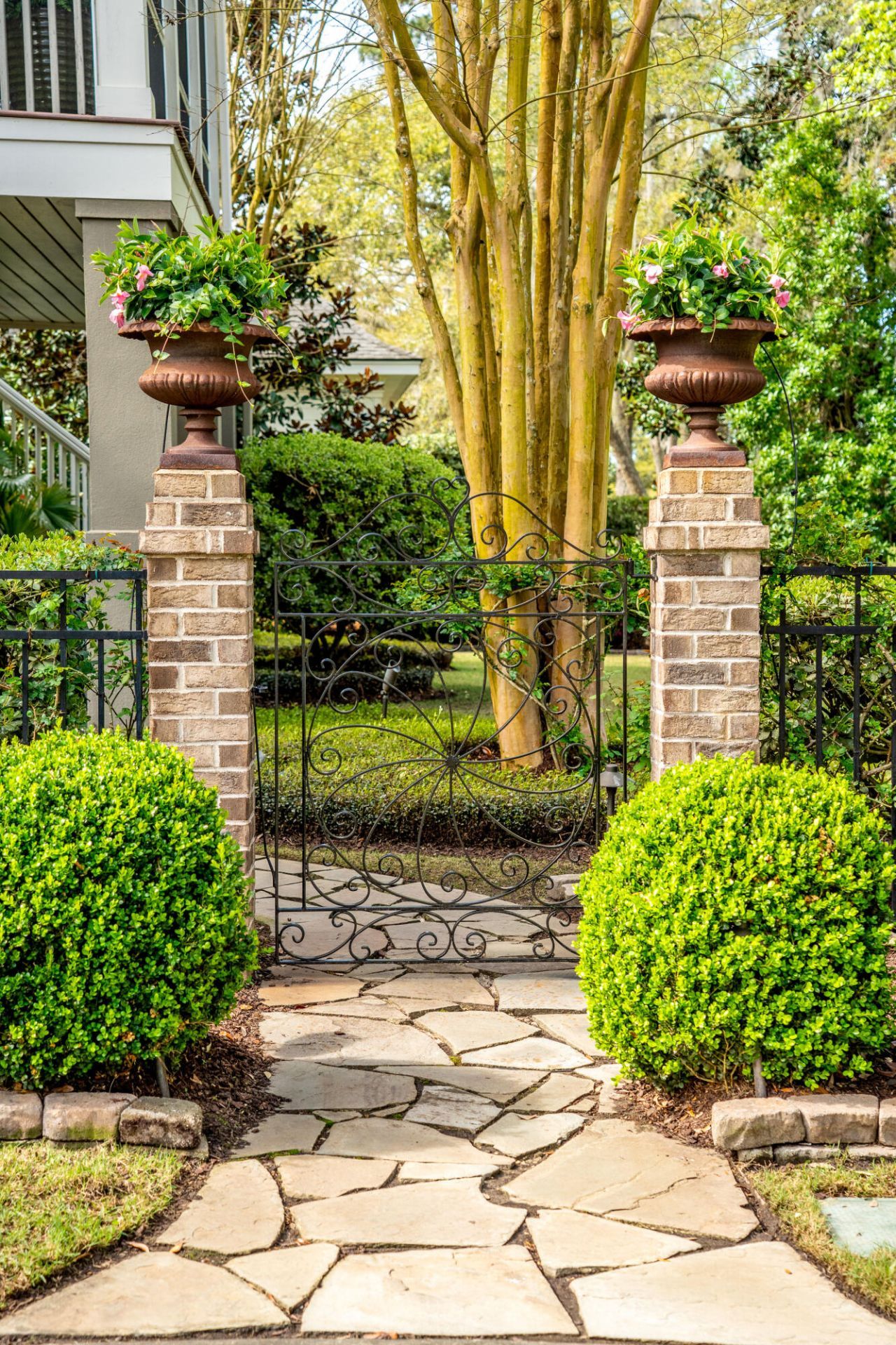 401 Creek Landing Street Photo 39