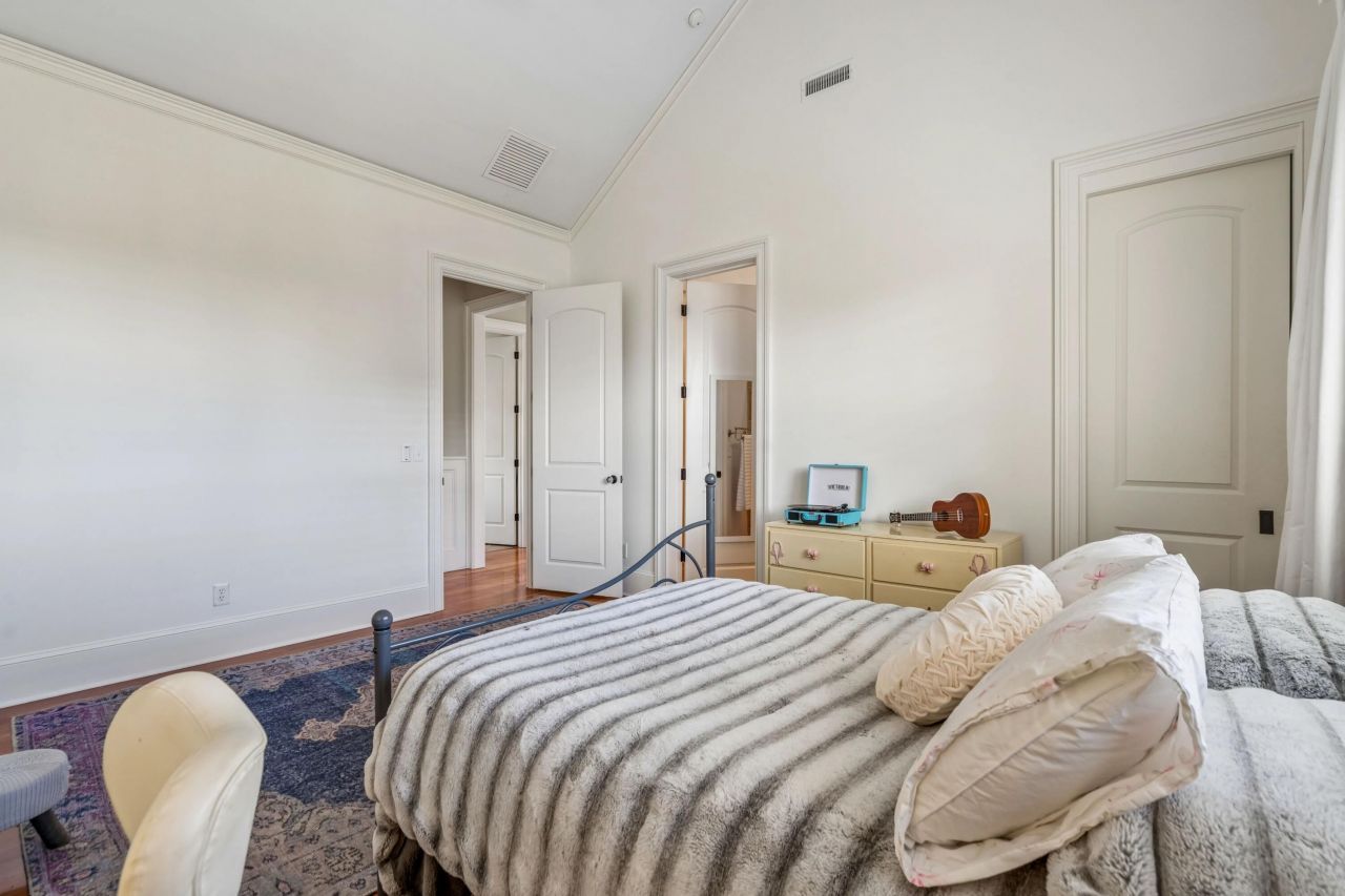 401 Creek Landing Street Photo 98