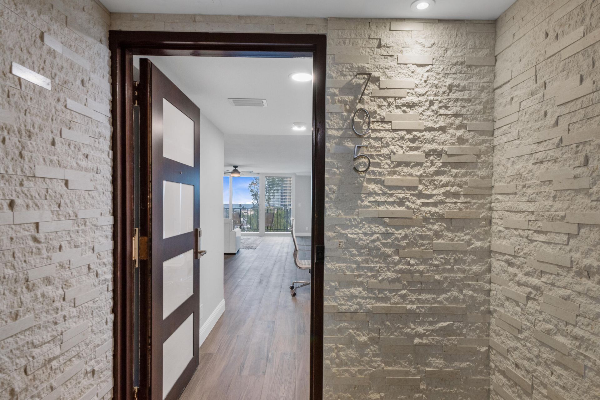 777 NE Bayshore Drive, Unit 705, Fort Lauderdale, FL 33304 Photo