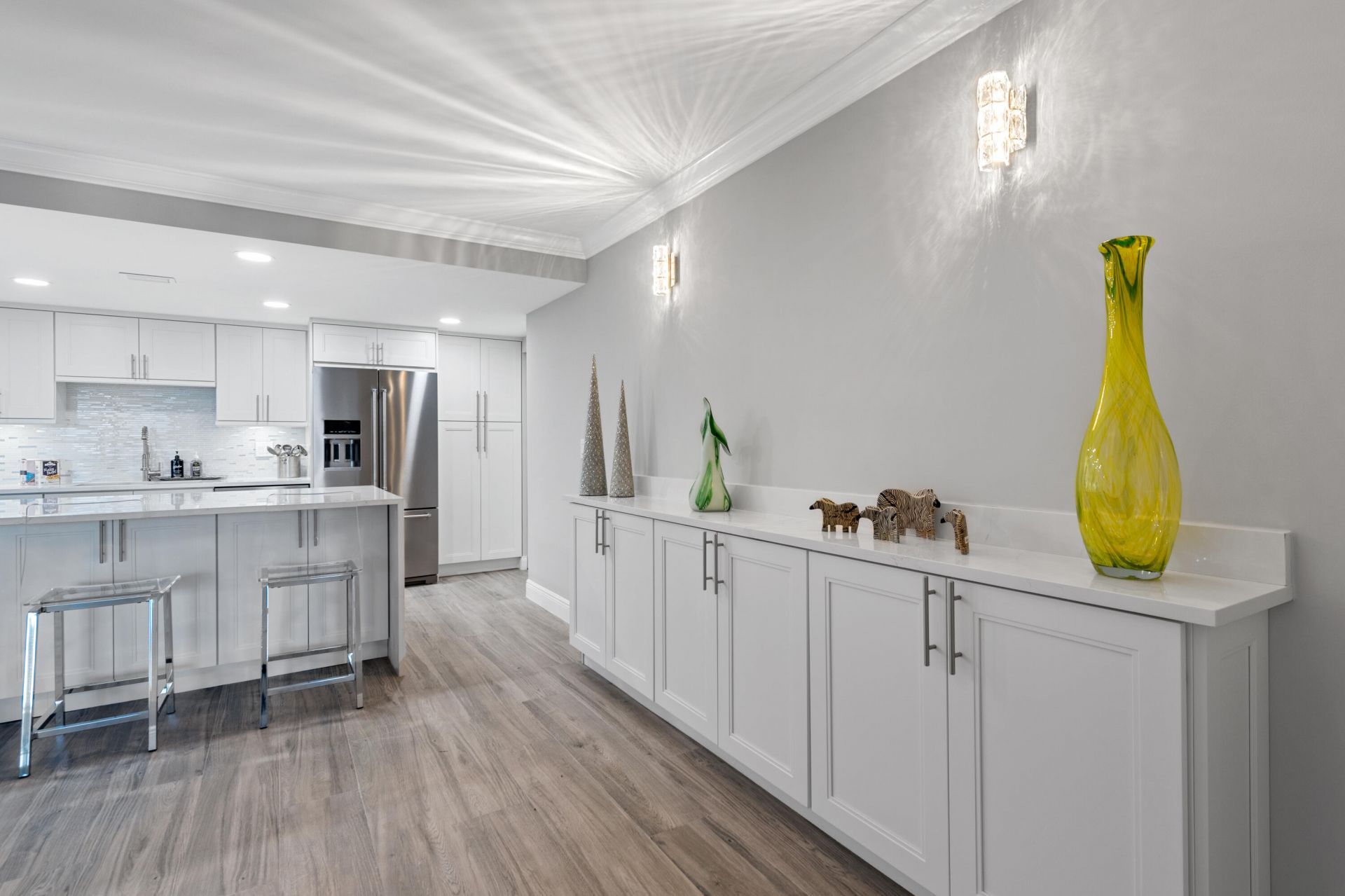 777 NE Bayshore Drive, Unit 705, Fort Lauderdale, FL 33304 Photo