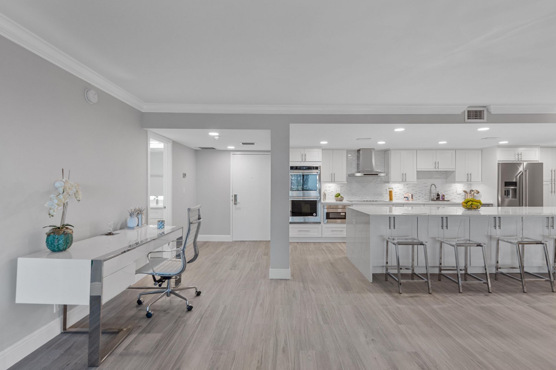 777 NE Bayshore Drive, Unit 705, Fort Lauderdale, FL 33304 Photo