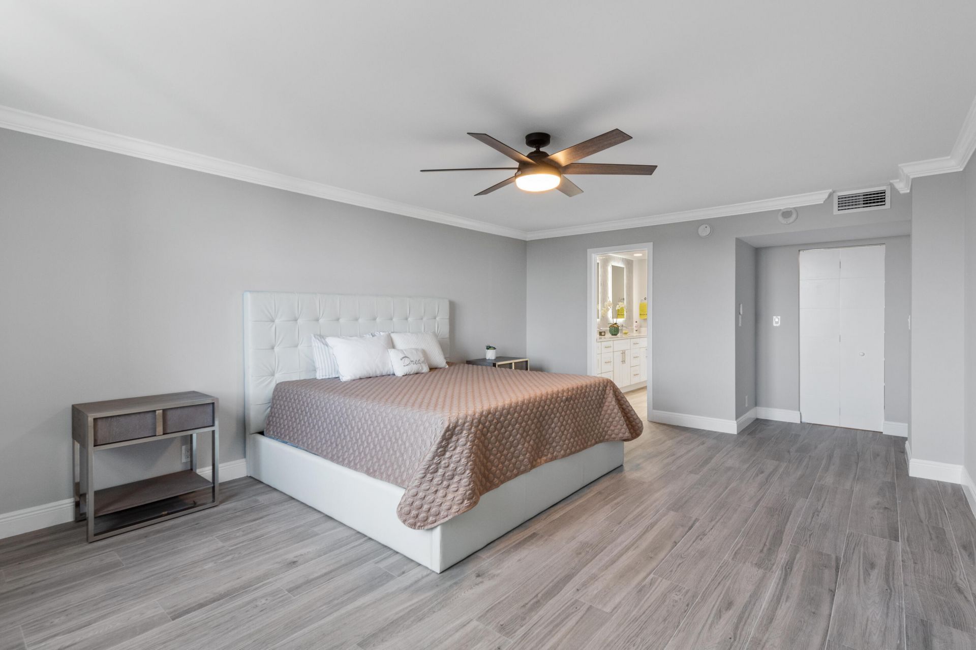777 NE Bayshore Drive, Unit 705, Fort Lauderdale, FL 33304 Photo