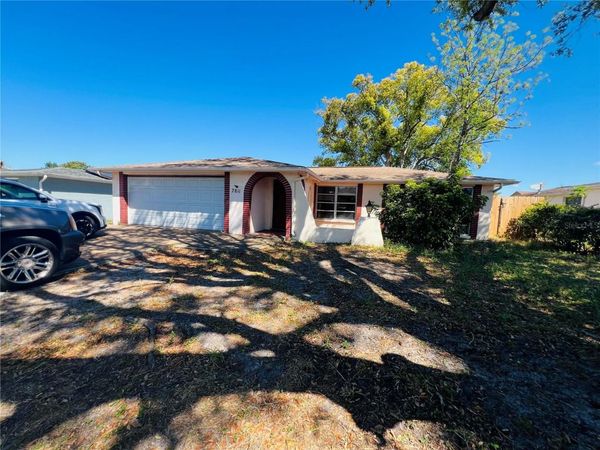 7811 EMBASSY BOULEVARD , PORT RICHEY, FL 34668